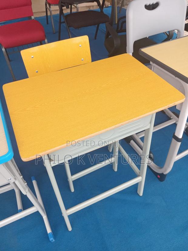 Accessible Desk · Photo 2