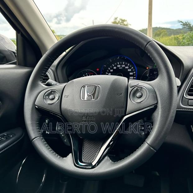 Honda HR-V Sport 2022 Black photo 2