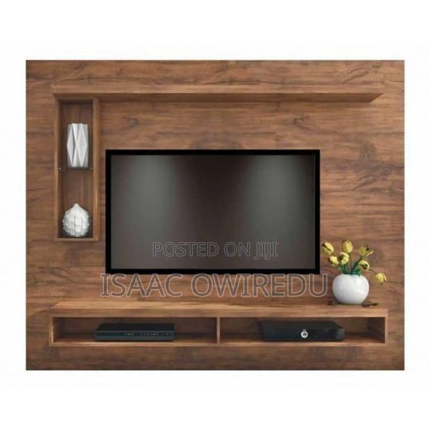 Nice and Simple Television Wall Mount Design
