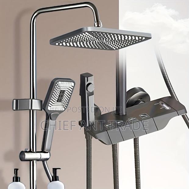 4 Flow Hot and Cold Shower. Piano Shower C-400 Black · Photo 4