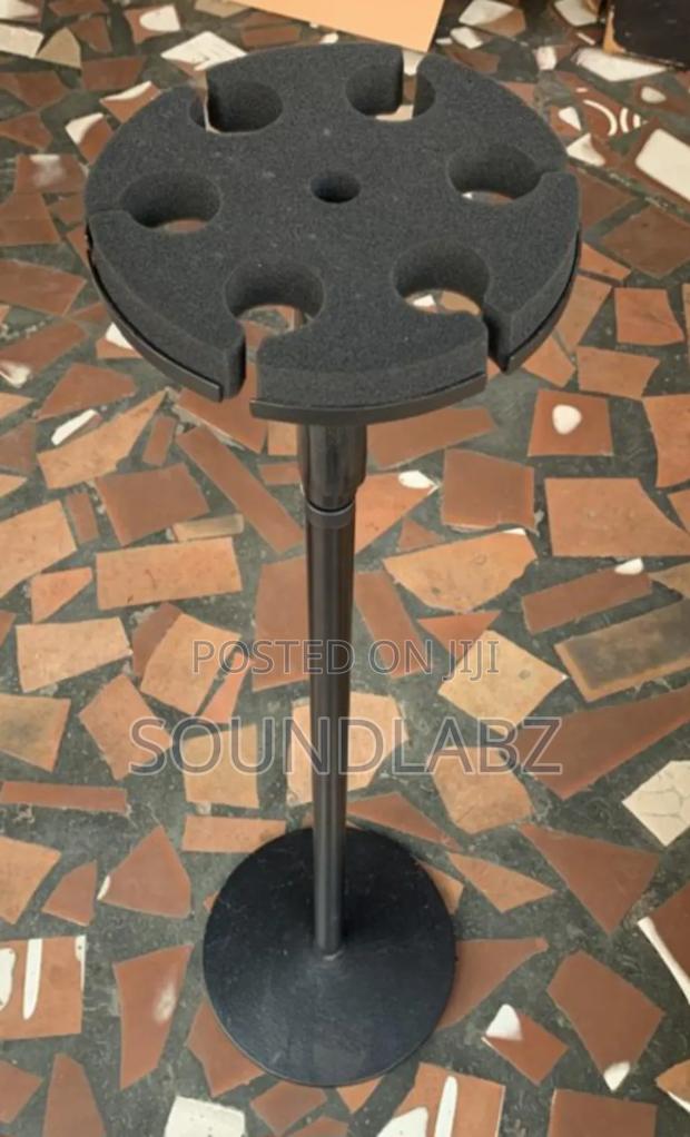 Mic Rack With 6 Holes · Photo 2