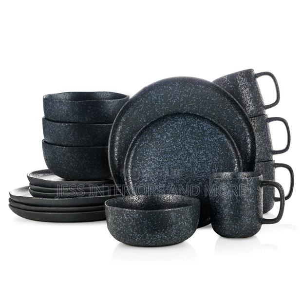 16-Piece Dinnerware Set Stoneware · Photo 3