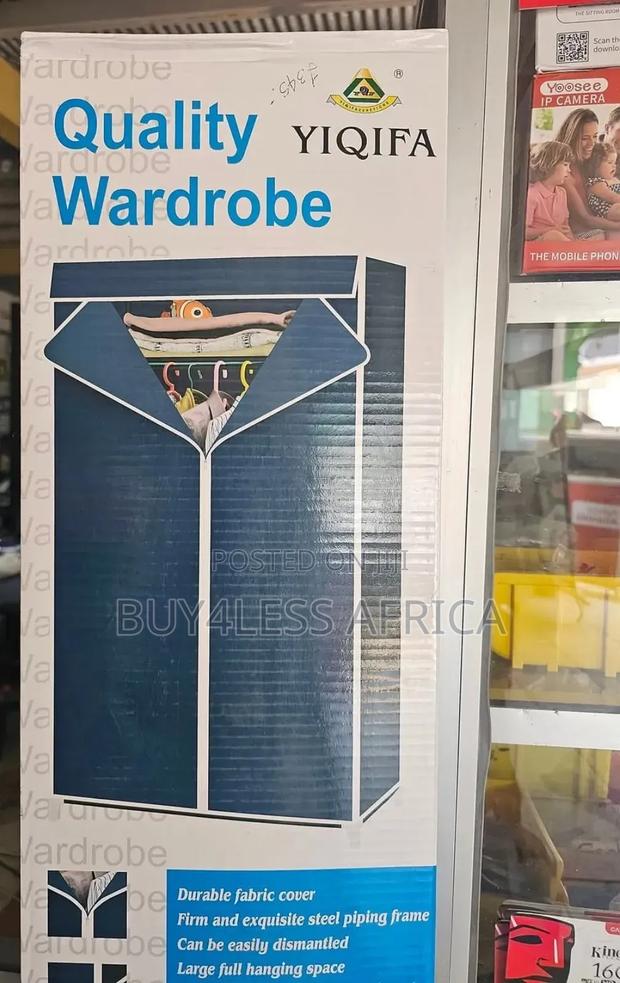 Quality Single Wardrobe · Photo 3