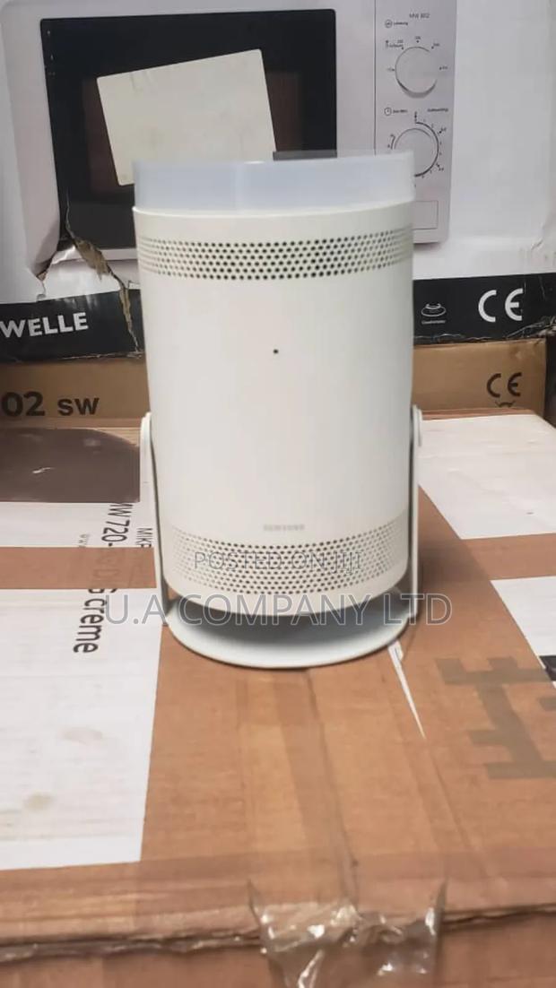 Samsung Freestyle FHD HDR Smart Portable Projector 30"-100" photo 2