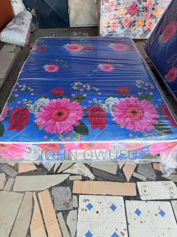 Latexfoam 10inches High Density Mattress for Sale · Photo 2
