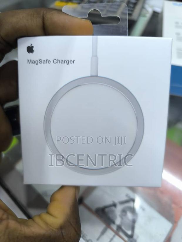 Apple Magsafe Charger · Photo 4