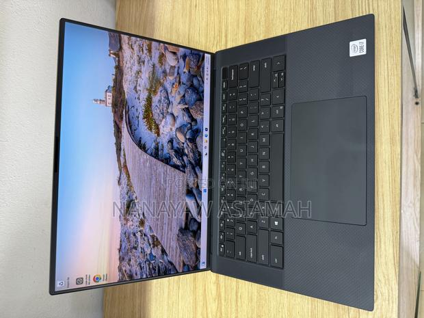 Laptop Dell XPS 15 9550 4GB Intel Core I7 SSD 1T