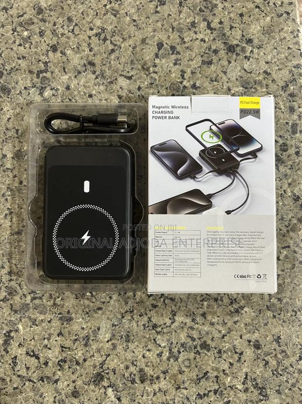 Magnetic Wireless Charging Power Bank · Photo 2