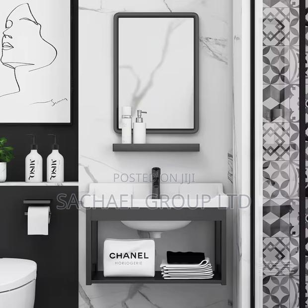 Black Small Hand Basin · Photo 4
