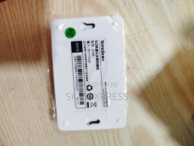 5 Port Switch photo 2