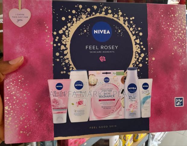 Nivea Feel Rosey Skincare Gift Set