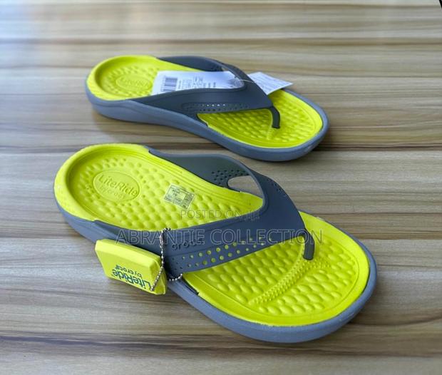 Crocs Lite Rider Slides · Photo 4