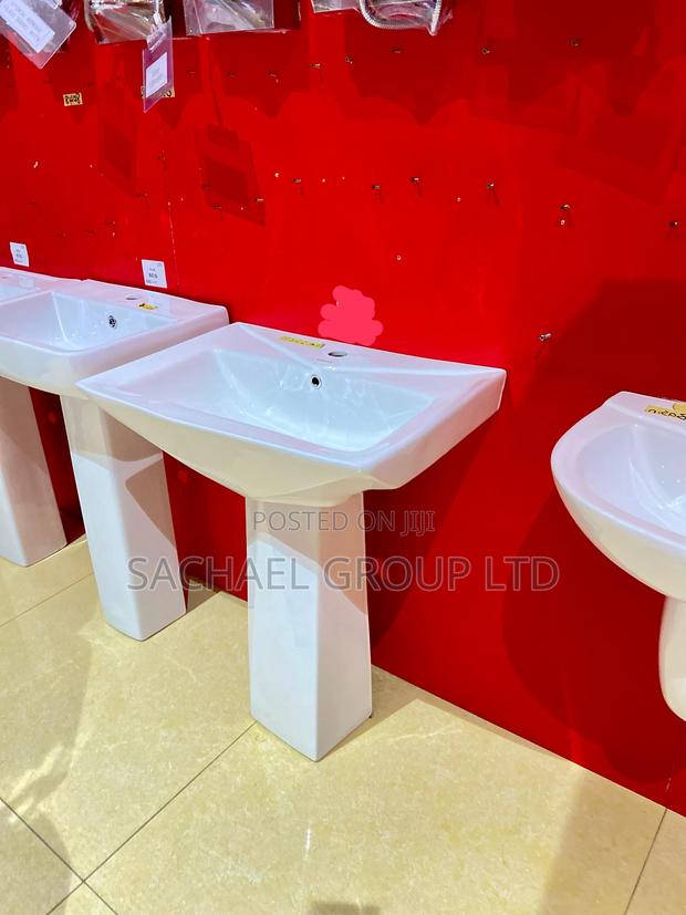 Elegant Pedestal Hand Washing Basin · Photo 2