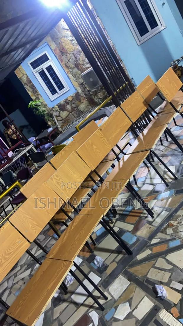 Strong Laminated Chairs · Photo 1