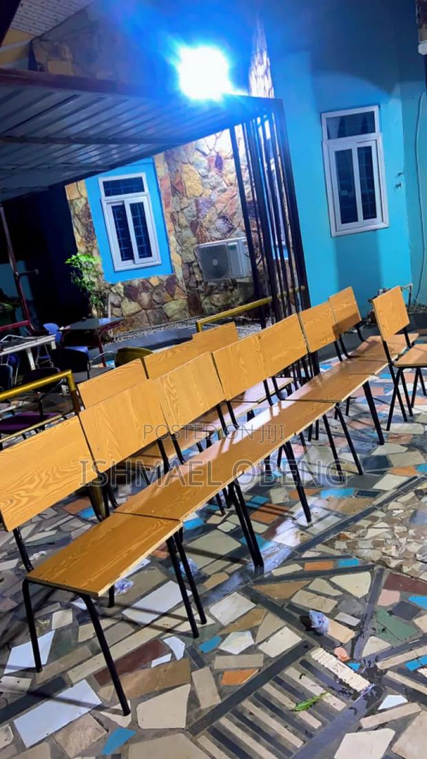 Strong Laminated Chairs · Photo 2