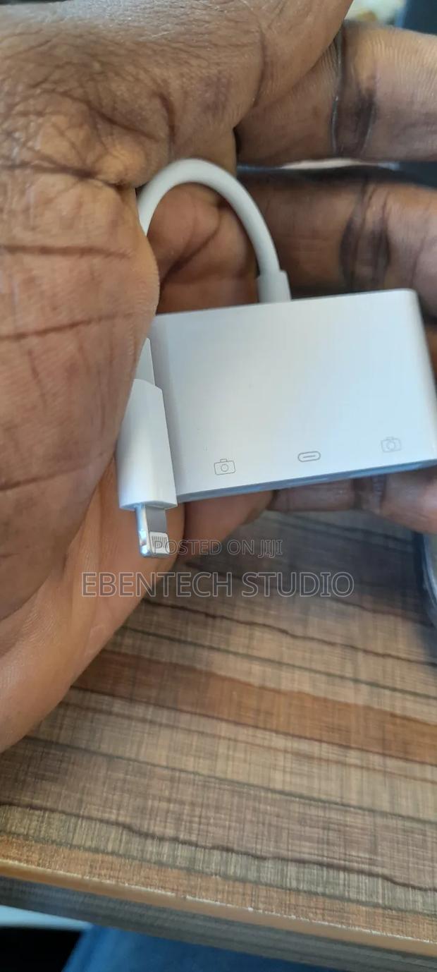 iPhone Lighting To Usb Otg Conveter 2 Usb Ports photo 2