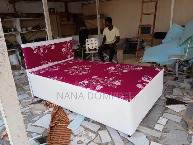 Red and White One and a Halve Bed · Photo 4