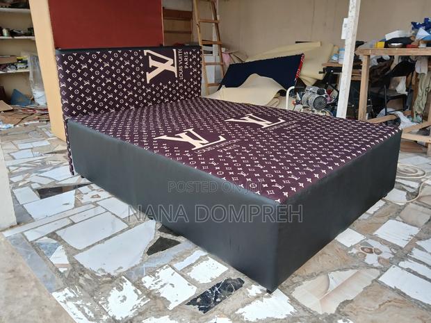 Coffe on Blacl Lv Inbuilt Bed photo 2