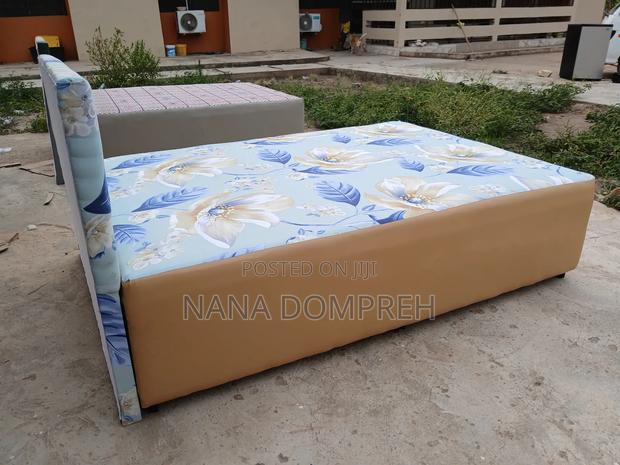 Sea Blue on Cream Inbuilt Bed photo 3