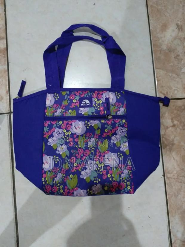 Igloo Tote Muti-Colored Lunch Bags 12 Cancapacity photo 2
