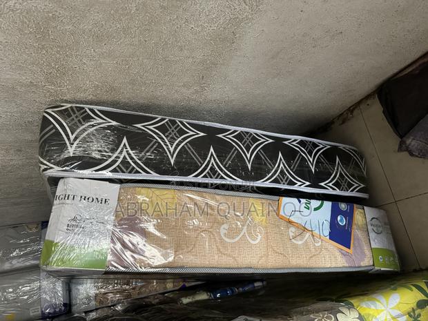 10inches Super High Density Mattress for Sale · Photo 2