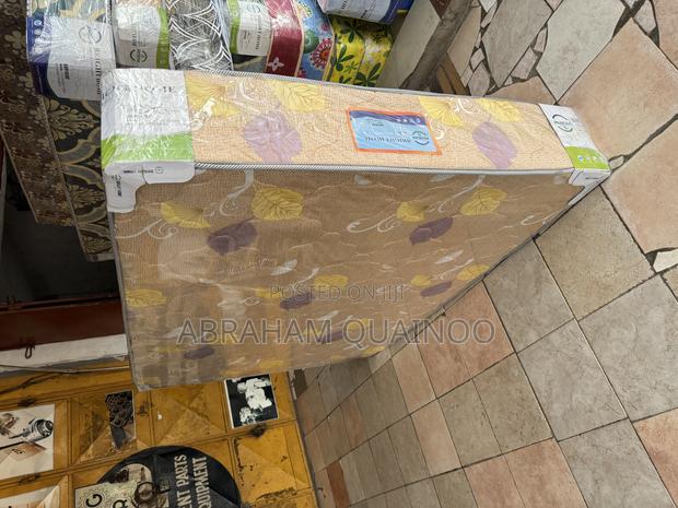 11inches Super High Density Mattress Cover for Sale · Photo 2
