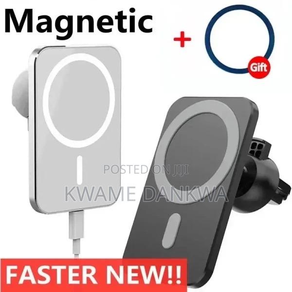 Magnetic Wireless Car Charger photo 2