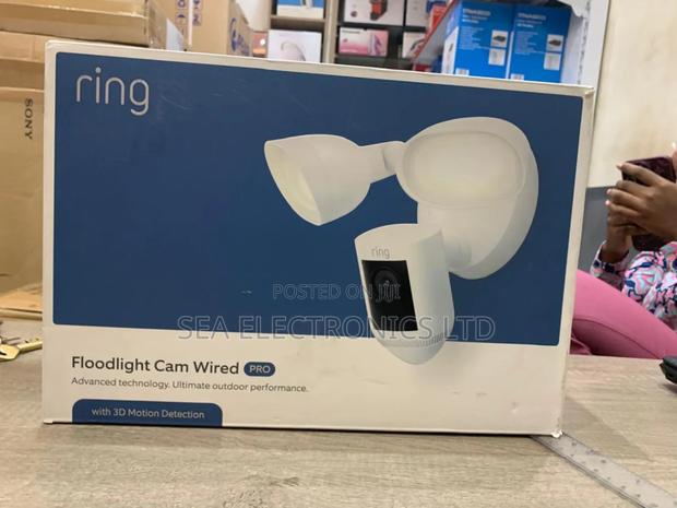 Ring Floodlight Cam Wired Pro With 3d Motion Detection · Photo 2