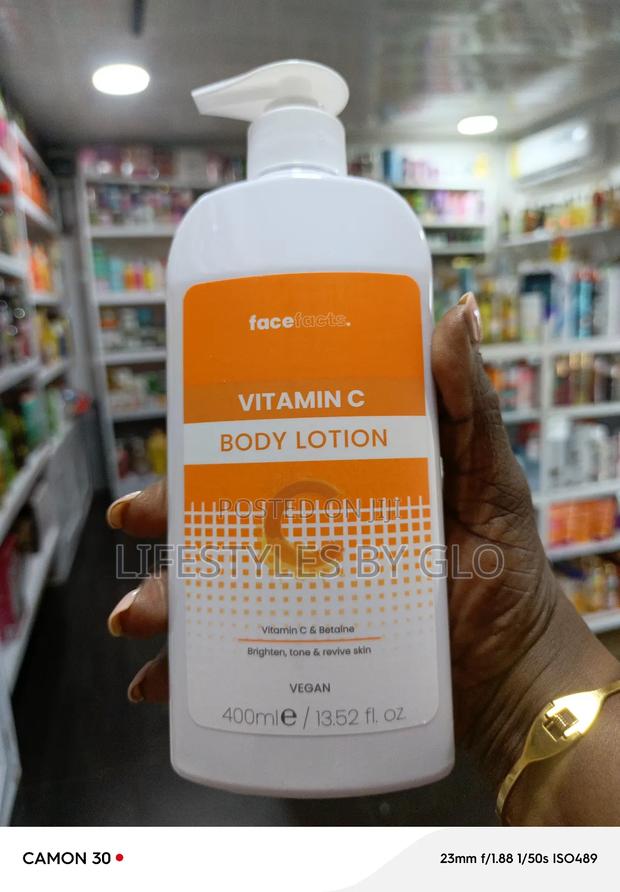 Face Facts Vitamin C Body Lotion · Photo 2
