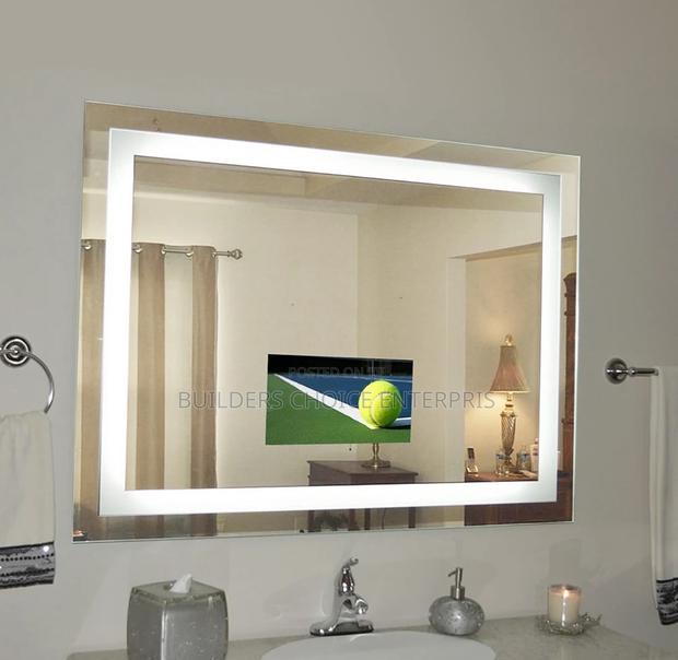 Wall Mounted Led Mirror · Photo 3