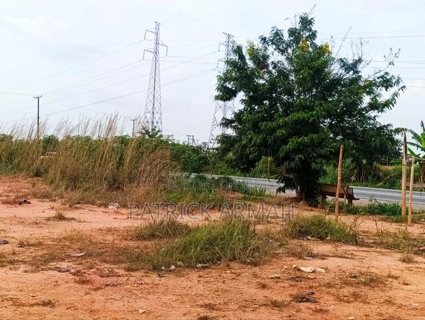 Registered 8 Plots at Ejisu Accra Highway