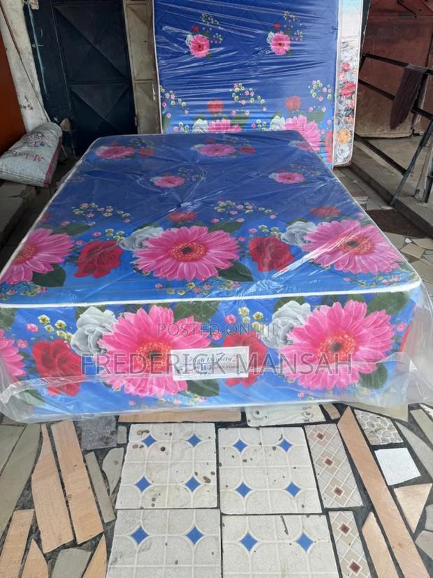 20inches Latexfoam Double Mattress for Sale · Photo 2