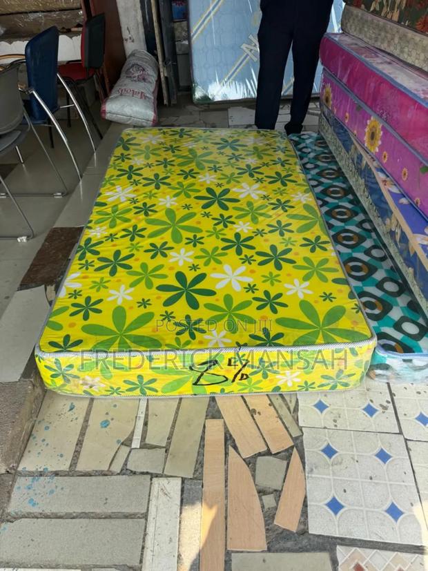 8inches One and Half Mattress for Sale · Photo 2