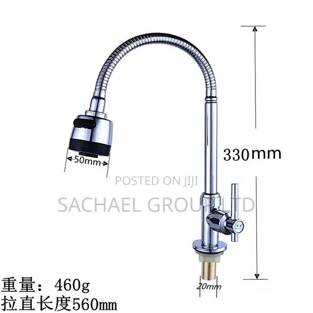 Pull Out Silver Kitchen Tap · Photo 3