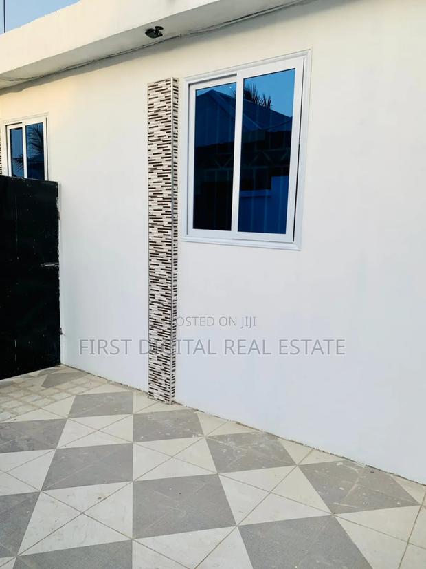 3 Bedroom For Sale In Kasoa Krispo · Photo 4