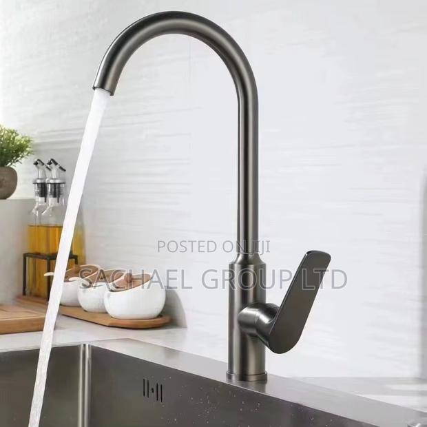 Black Kitchen Faucet · Photo 4