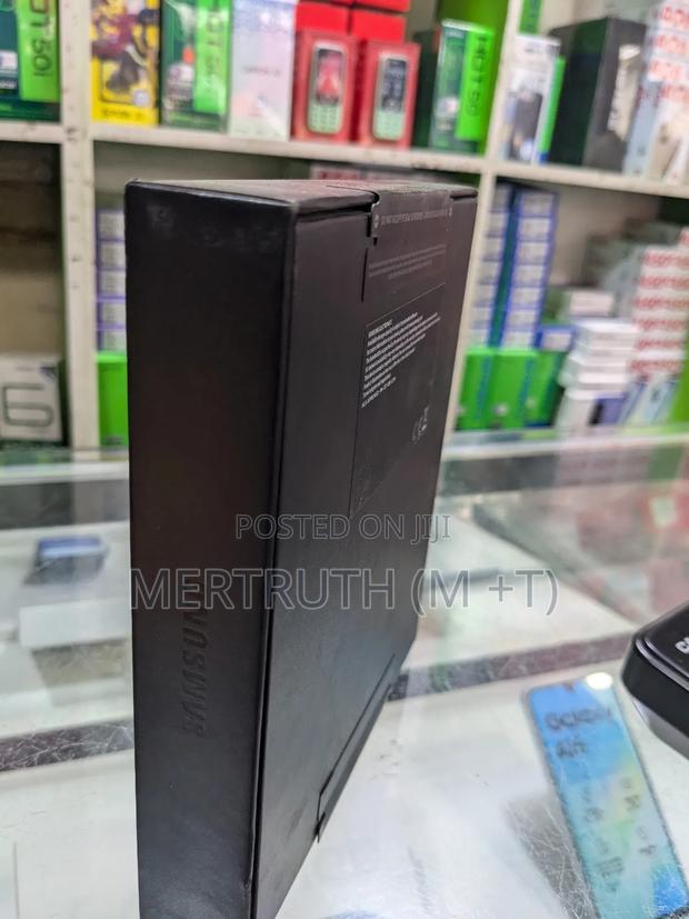 New Samsung Galaxy Z Fold6 256 GB Black photo 2
