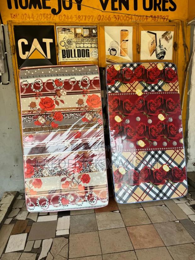 One and Half Mattress for Sale · Photo 2