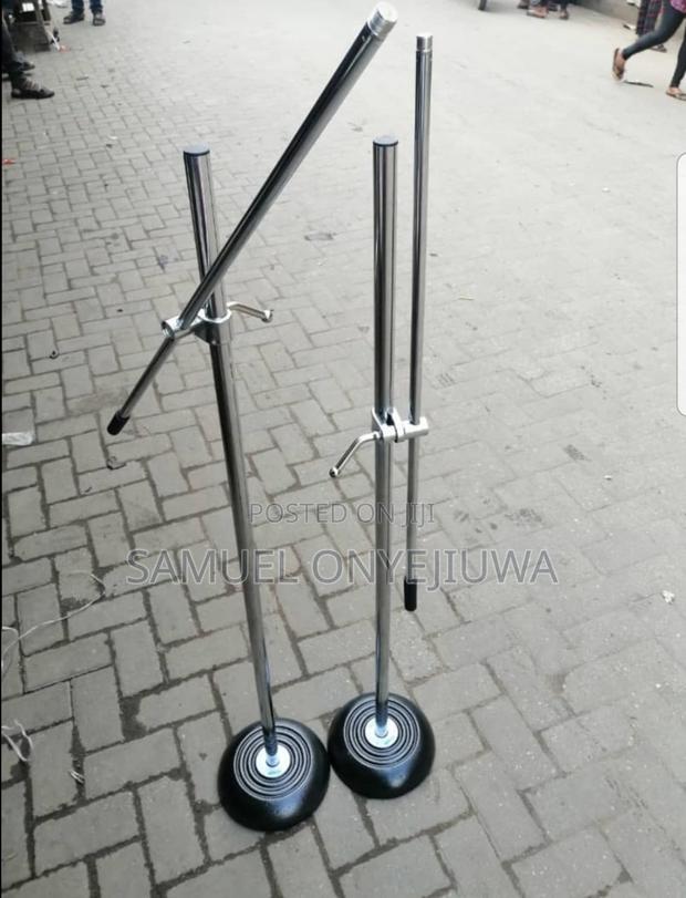 Round Base Microphone Stand · Photo 4