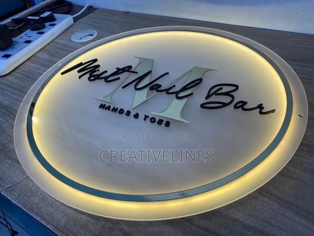 Wall Neon Light · Photo 4