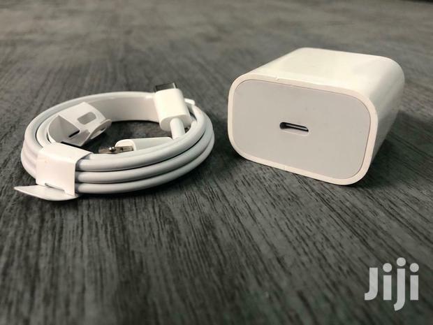 Apple iPhone Charger · Photo 4