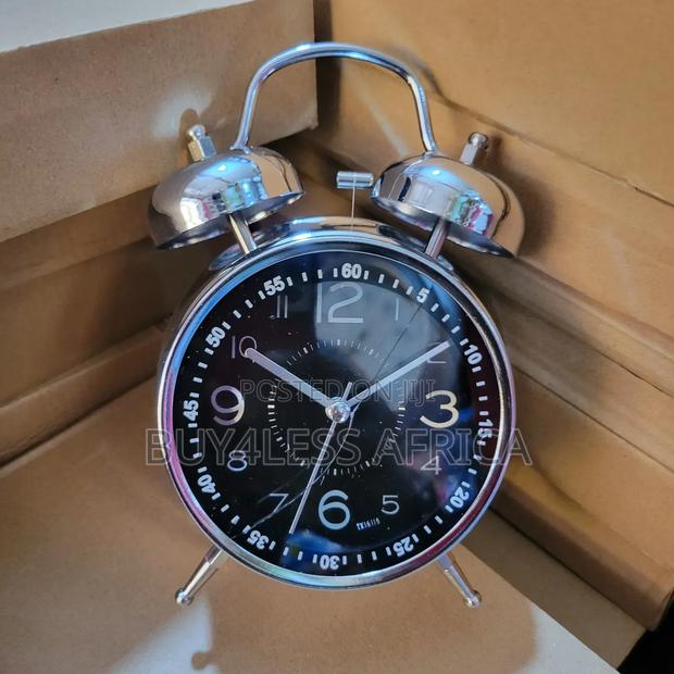 Stainless Steel Alarm Clock Portable · Photo 4