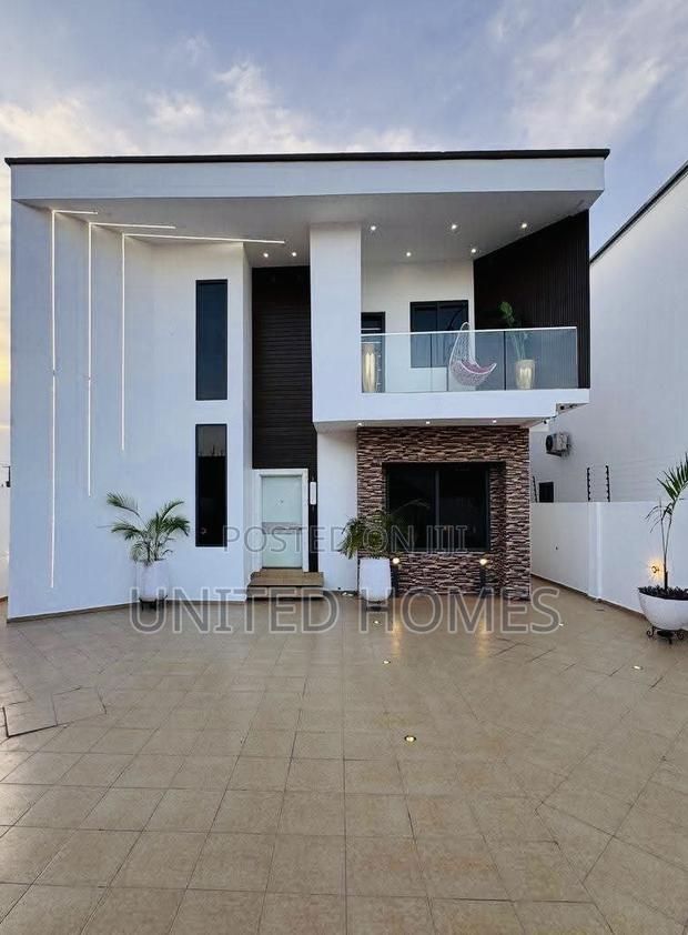 Furnished 4bdrm House in East Legon for rent · Photo 2