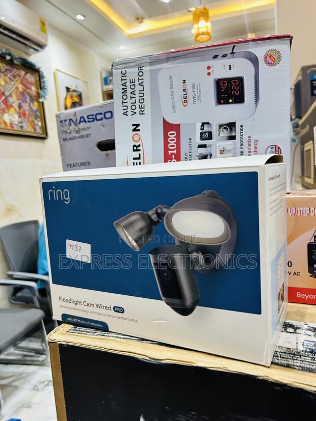 Dual Motion Clear Ring Floodlight Cam Pro Wired · Photo 2