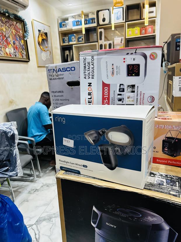 Zealous Sleek Ring Cam Pro Wired Floodlights · Photo 2