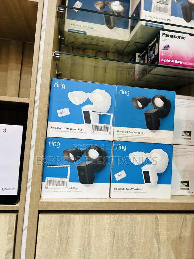 Quality Sleek Ring Cam Wired Plus Floodlights · Photo 2