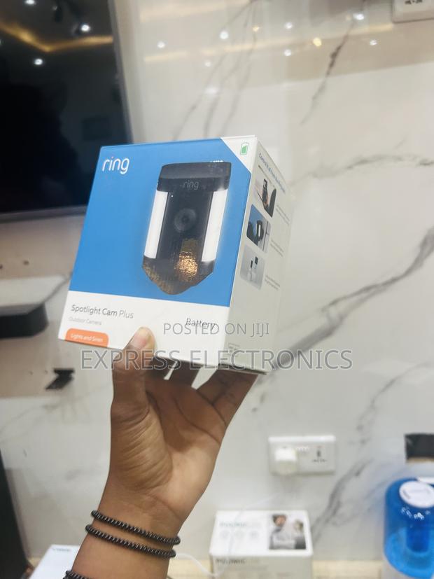 Long Lasting Effects Ring Spotlight Cam Pro Battery · Photo 2