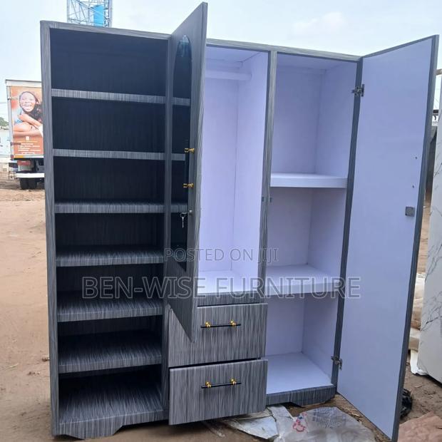 Quality Wardrobe( Payment After Delivery) · Photo 2