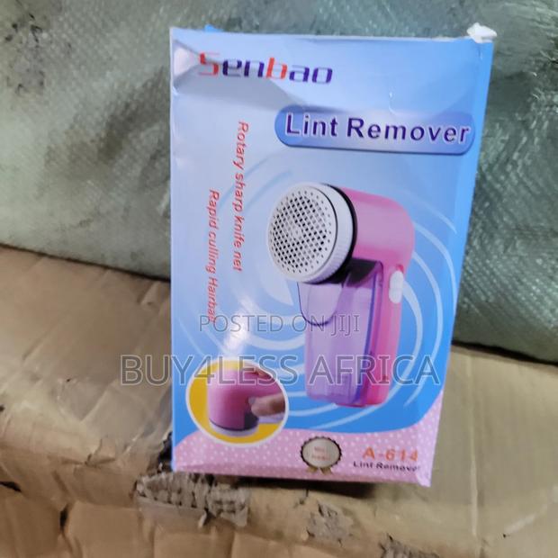 Rechargeable Lint Remover · Photo 2