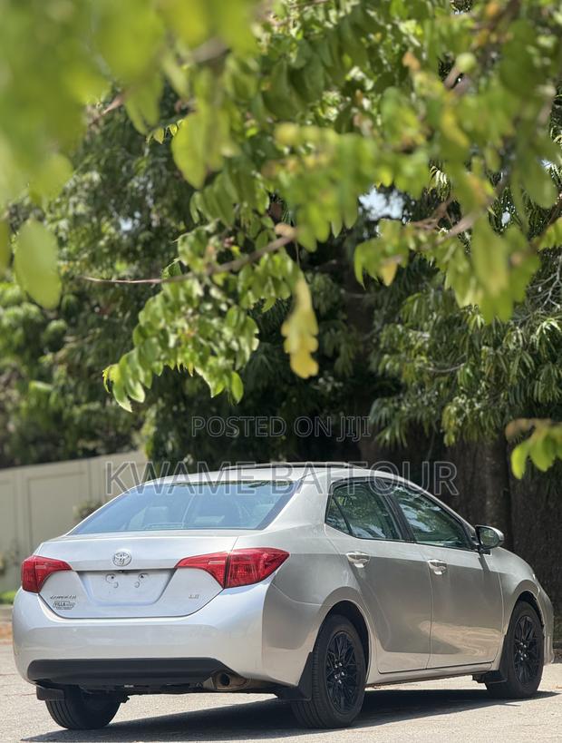 Toyota Corolla 2016 Silver